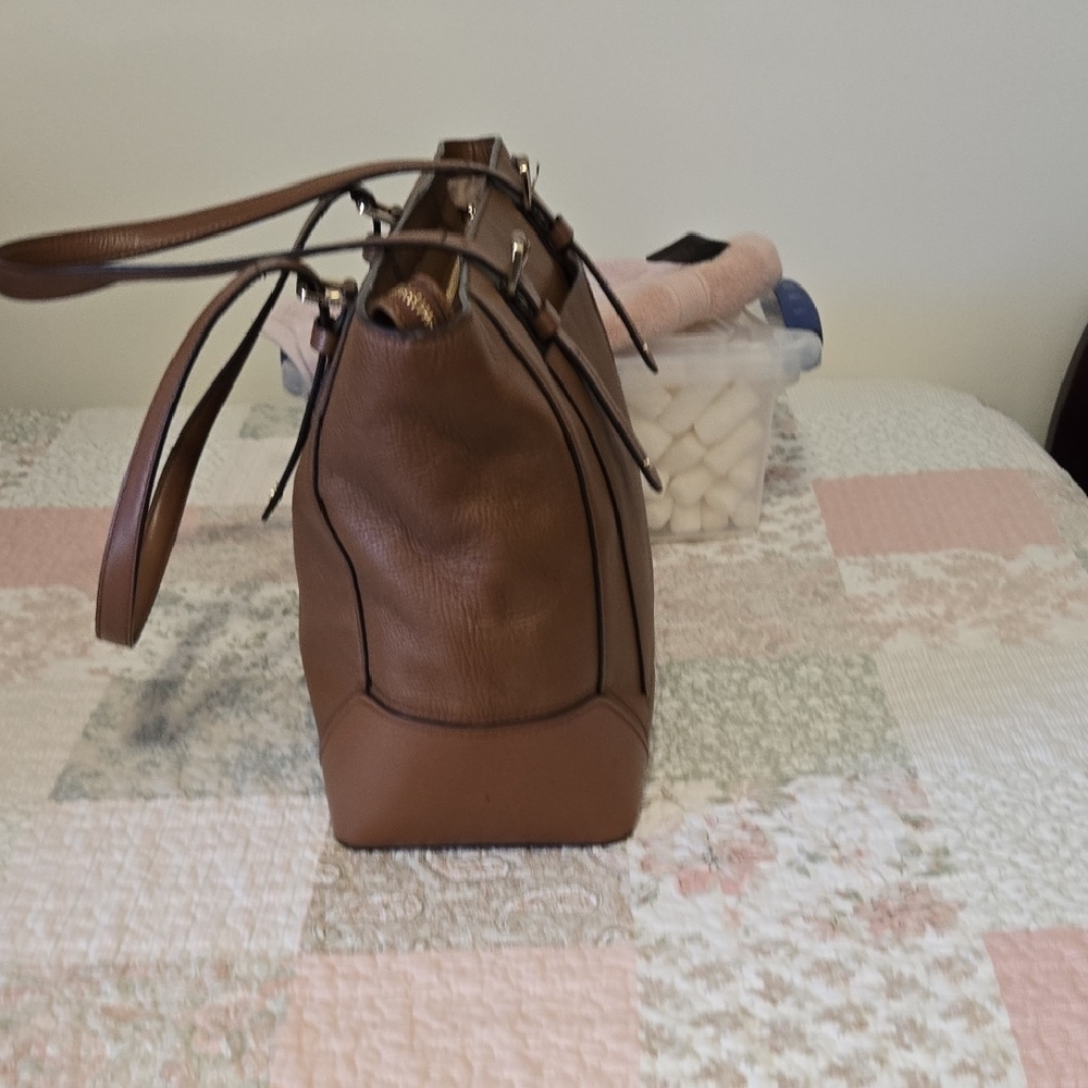 Michael Kors Brown Leather Aria Shoulder Bag - Picture 6 of 15